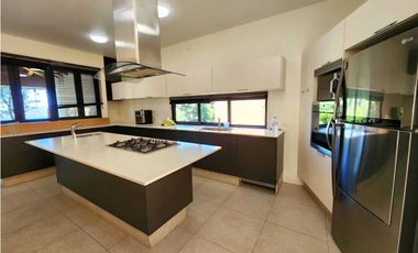 Casa en Venta dentro de Condominio en Valle de Bravo