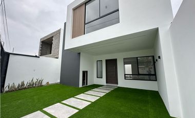 CASAS INDEPENDIENTES DE 3 DORMITORIOS- 