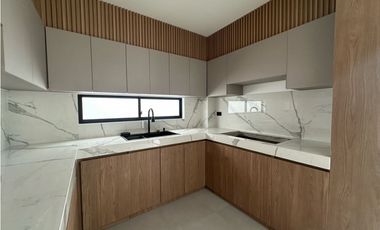 CASAS INDEPENDIENTES DE 3 DORMITORIOS- 