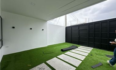 CASAS INDEPENDIENTES DE 3 DORMITORIOS- 