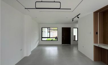 CASAS INDEPENDIENTES DE 3 DORMITORIOS- 