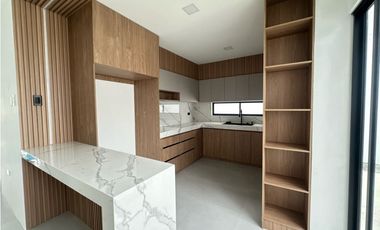 CASAS INDEPENDIENTES DE 3 DORMITORIOS- 