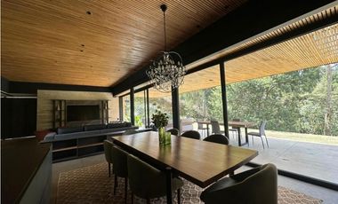 Casa en Arriendo Amoblado en Medellín Alto de Palmas