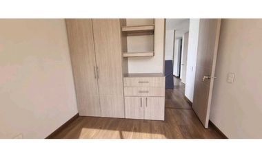 Vendo apartamento cuarto piso Cajica con clud hause