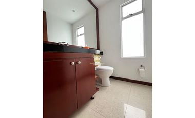 SE VENDE CASA EN CAJICA