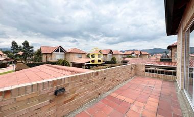 SE VENDE CASA EN CAJICA