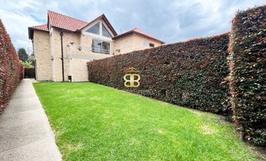 SE VENDE CASA EN CAJICA