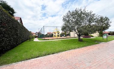 SE VENDE CASA EN CAJICA