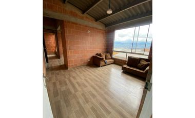 En venta apartamento cerca a centro comercial