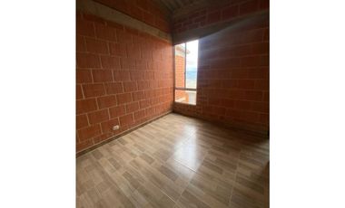 En venta apartamento cerca a centro comercial