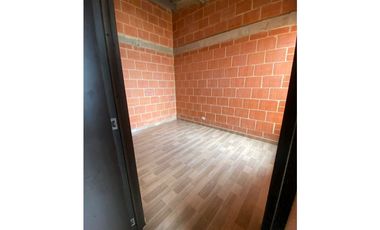 En venta apartamento cerca a centro comercial