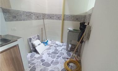 ALQUILER DE CASA 2 NIVELES  BARRIO MANZANARES POBLADO CAMPESTRE