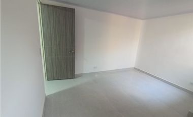 ALQUILER DE CASA 2 NIVELES  BARRIO MANZANARES POBLADO CAMPESTRE