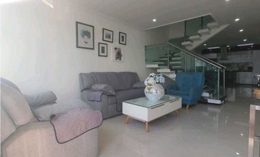 Se vende hermosa casa amplia en conjunto cerrado
