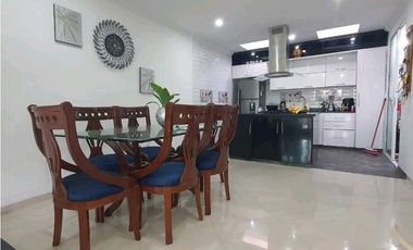 Se vende hermosa casa amplia en conjunto cerrado