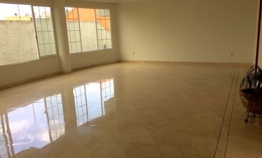 CASA EN RENTA EN INTERLOMAS