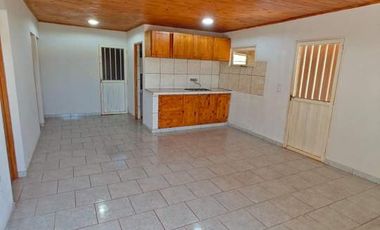Excelente Casa de Material en Venta