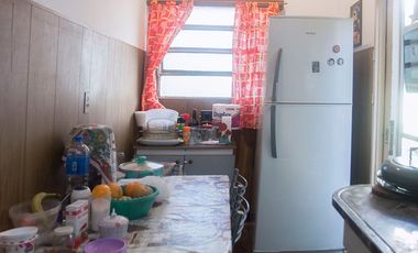 VENTA CASA 3 AMB. CON JARDIN Y COCHERA