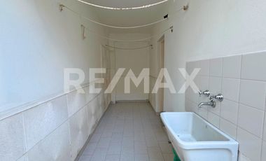 Venta de Complejo de 5 Departamentos Centenario