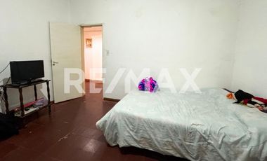 Venta de Complejo de 5 Departamentos Centenario