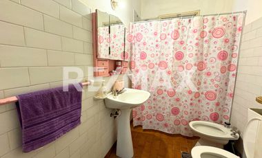Venta de Complejo de 5 Departamentos Centenario