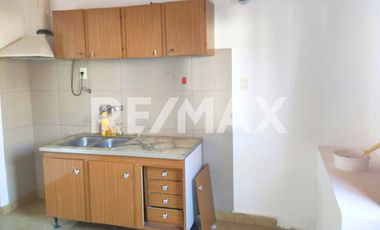 Venta de Complejo de 5 Departamentos Centenario