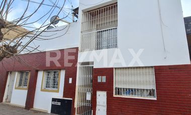 Venta de Complejo de 5 Departamentos Centenario