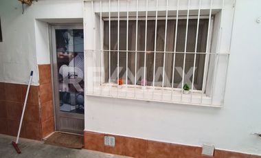 Venta de Complejo de 5 Departamentos Centenario