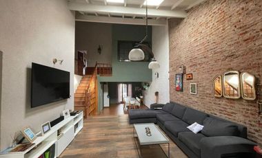 CASA 6AMB. C/COCHERA, QUINCHO Y PILETA RECICLADA!!