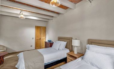 Casa en Venta en el Centro de San Miguel de Allende – Ameublada y Rooftop