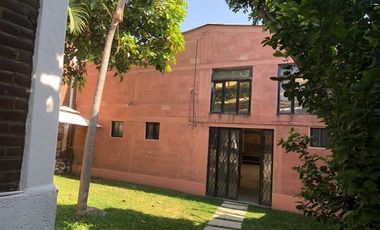 Venta de Casa con Bodega en Jiutepec