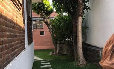 Venta de Casa con Bodega en Jiutepec