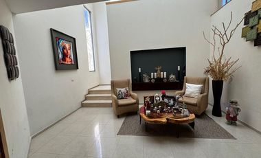 CASA EN VENTA LOMA REAL NACIONES UNIDAS