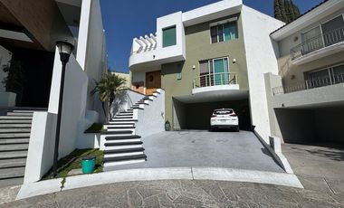 CASA EN VENTA LOMA REAL NACIONES UNIDAS