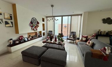CASA EN VENTA LOMA REAL NACIONES UNIDAS