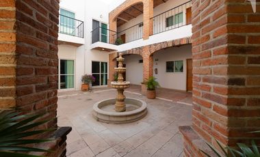 Hotel con Alto Potencial de Negocio de Assisted Living para Extranjeros Jubilados en Ajijic