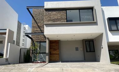 Casa en venta en Los Robles, Coto Encinos