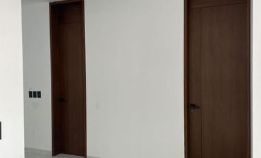 Casa en venta en Los Robles, Coto Encinos