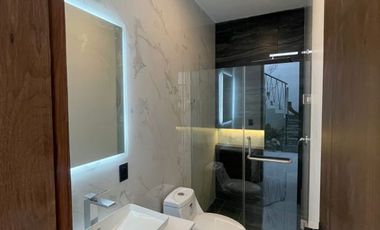 Casa en venta en Los Robles, Coto Encinos