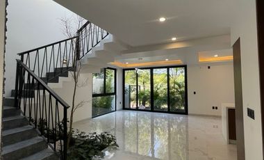 Casa en venta en Los Robles, Coto Encinos