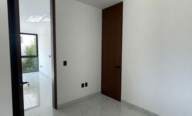 Casa en venta en Los Robles, Coto Encinos