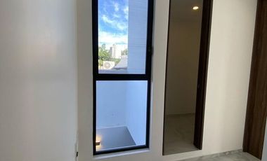 Casa Nueva e Impecable en Loma Dorada Secc. C