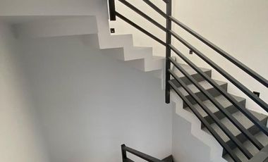 Casa Nueva e Impecable en Loma Dorada Secc. C