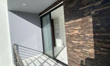 Casa Nueva e Impecable en Loma Dorada Secc. C