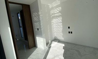 Casa Nueva e Impecable en Loma Dorada Secc. C