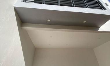 Casa Nueva e Impecable en Loma Dorada Secc. C