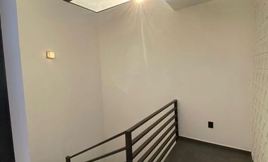 Casa Nueva e Impecable en Loma Dorada Secc. C