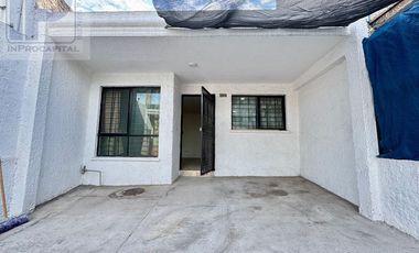 Casa en venta en Parques de Santa María