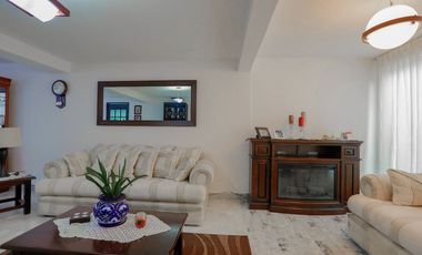 Casa en venta en Habitacional Lomas Boulevares a  8 min de la López Portillo