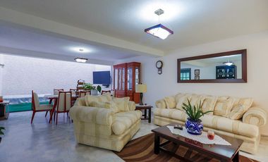 Casa en venta en Habitacional Lomas Boulevares a  8 min de la López Portillo
